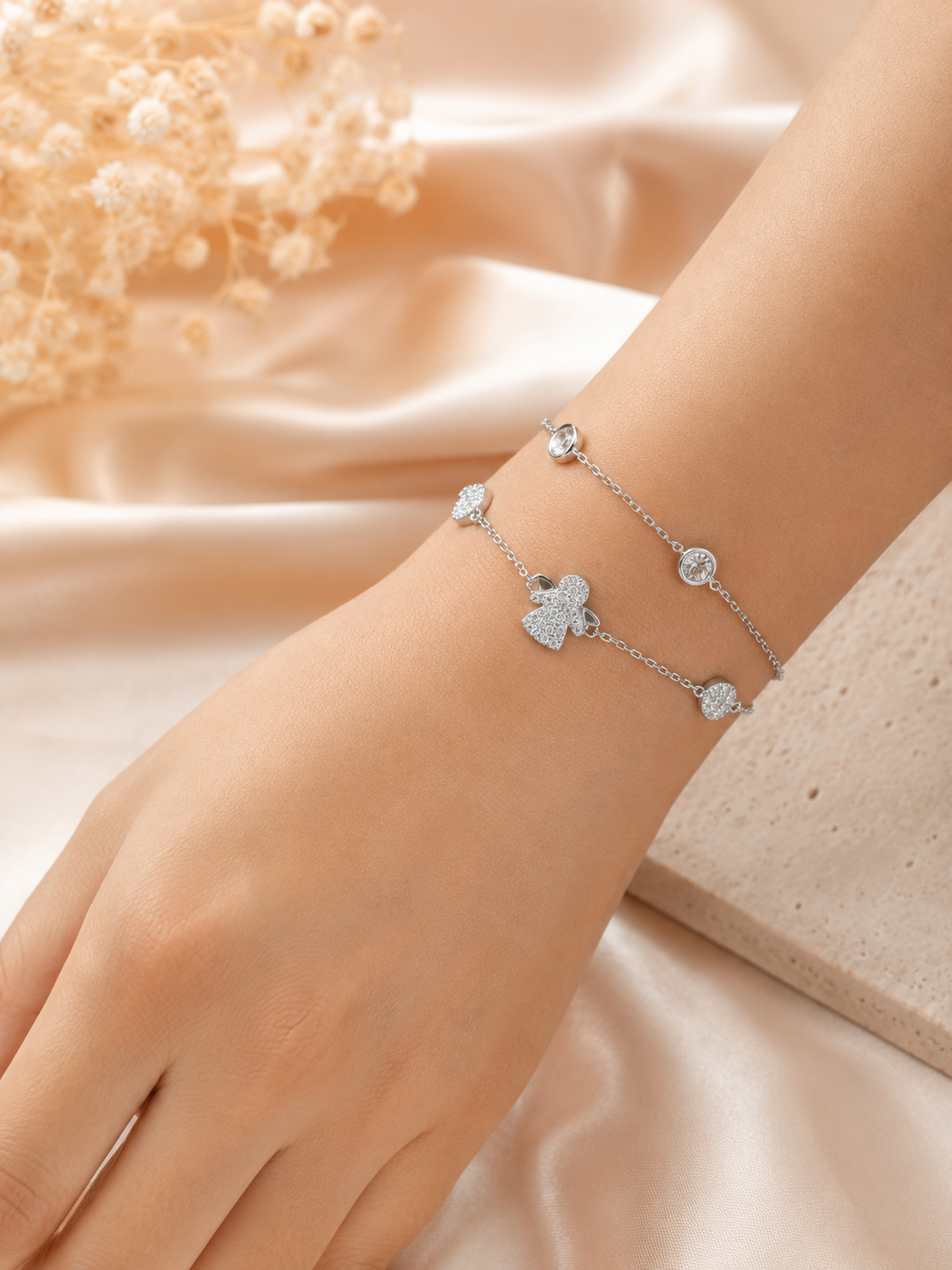 Charm bracelet