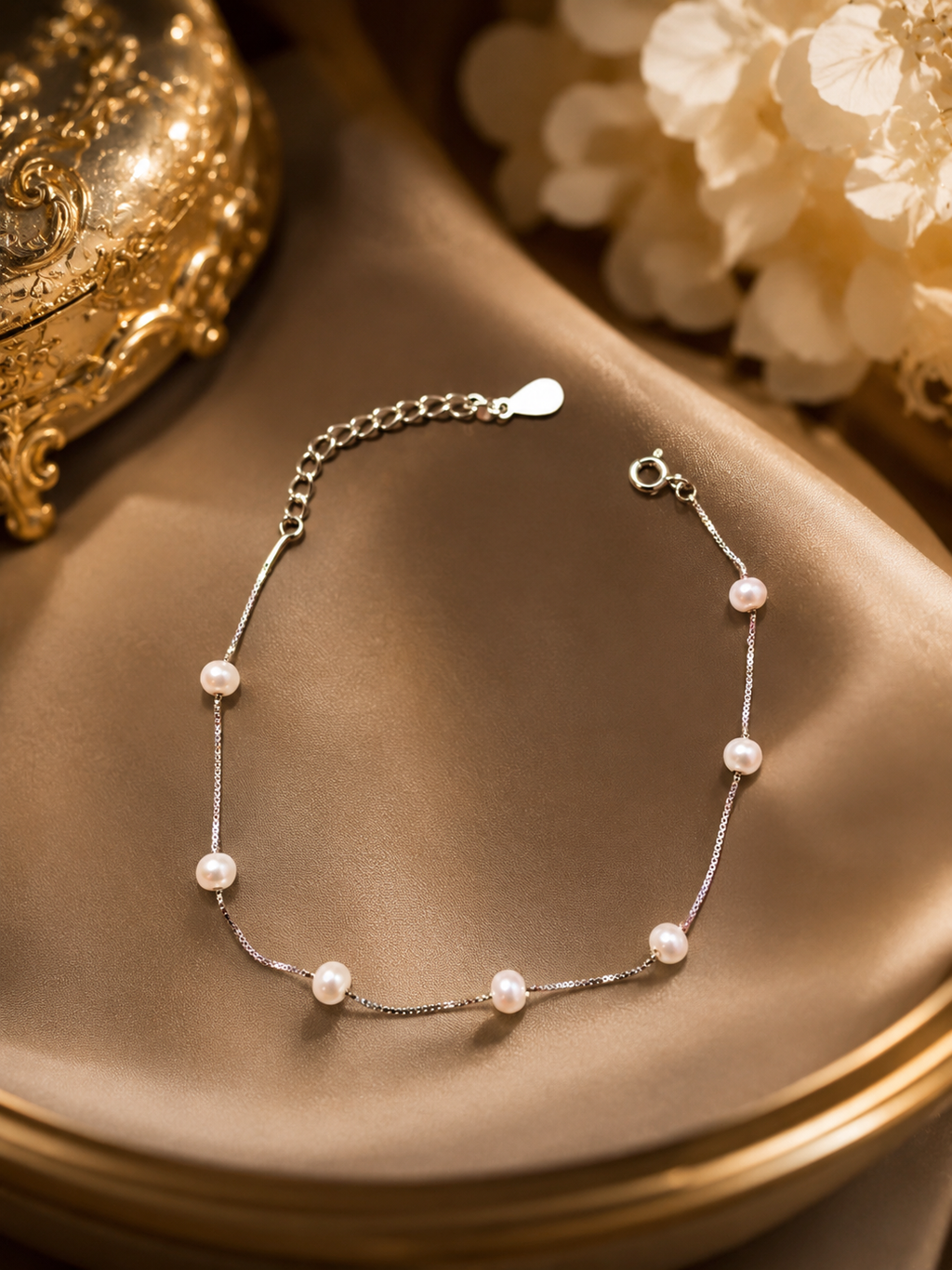 Freshwater pearl station bracelet