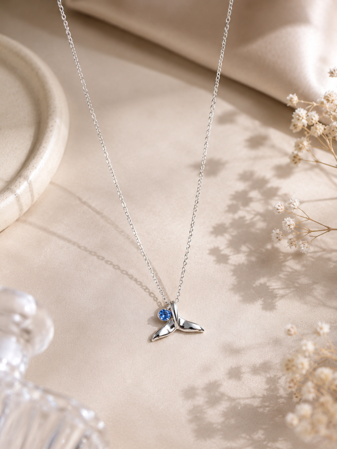 Whale Tail pendant necklace