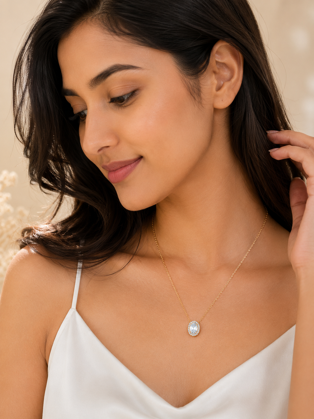 Oval Solitaire crystal Halo pendant necklace