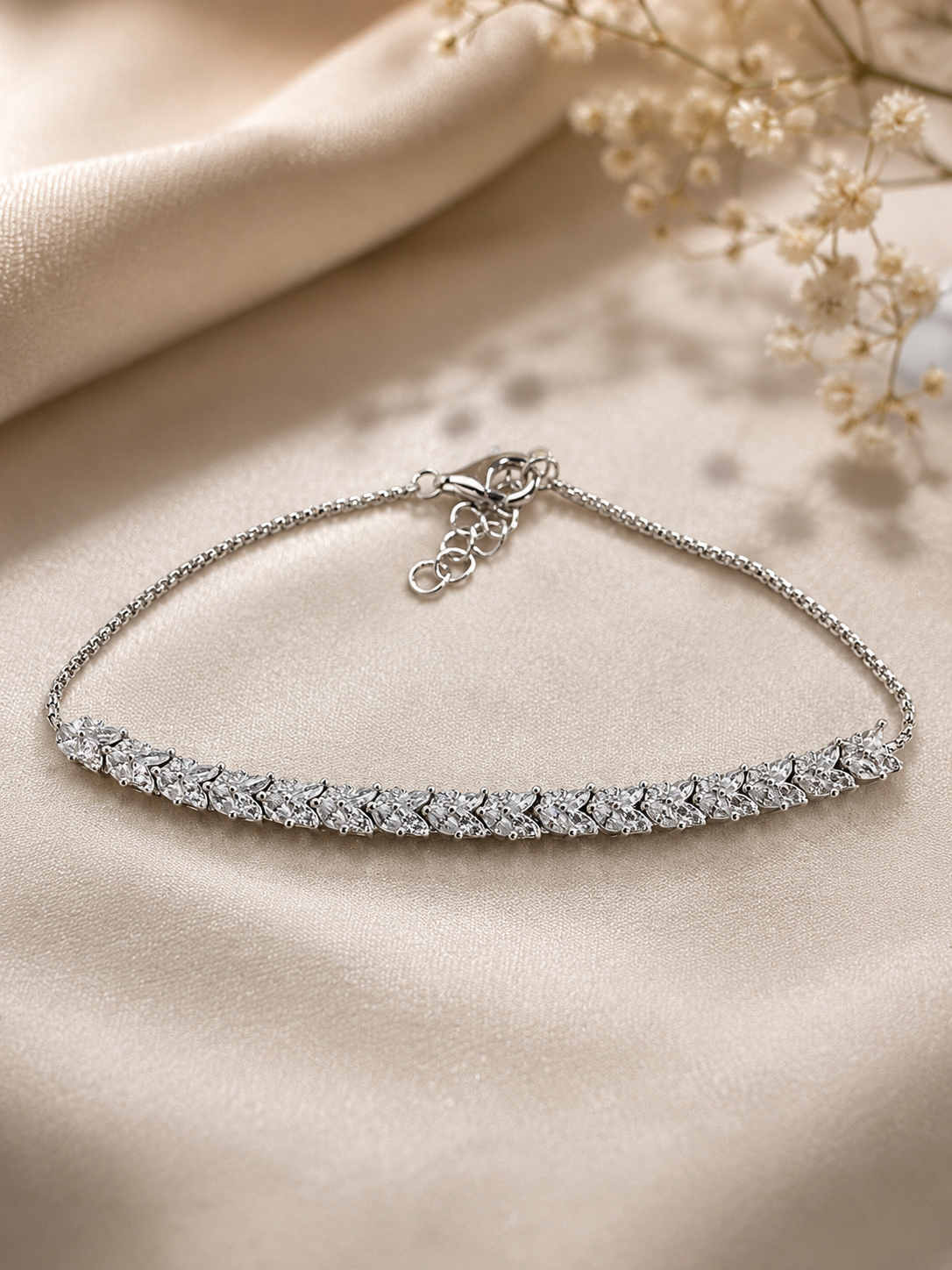 Tennis bracelet