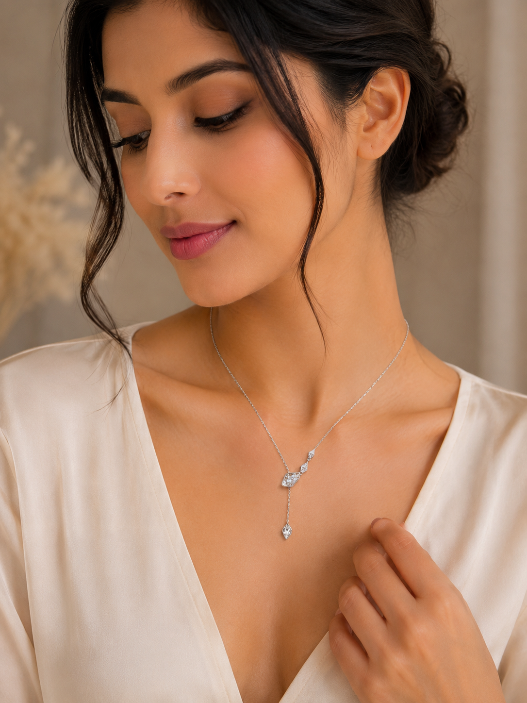 Geometric drop pendant necklace