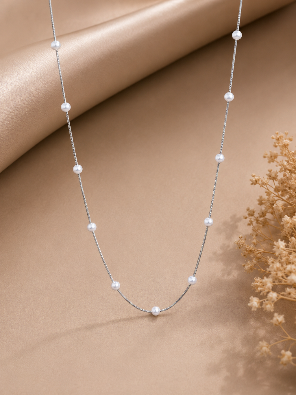 Silver Station Pearl chain necklace