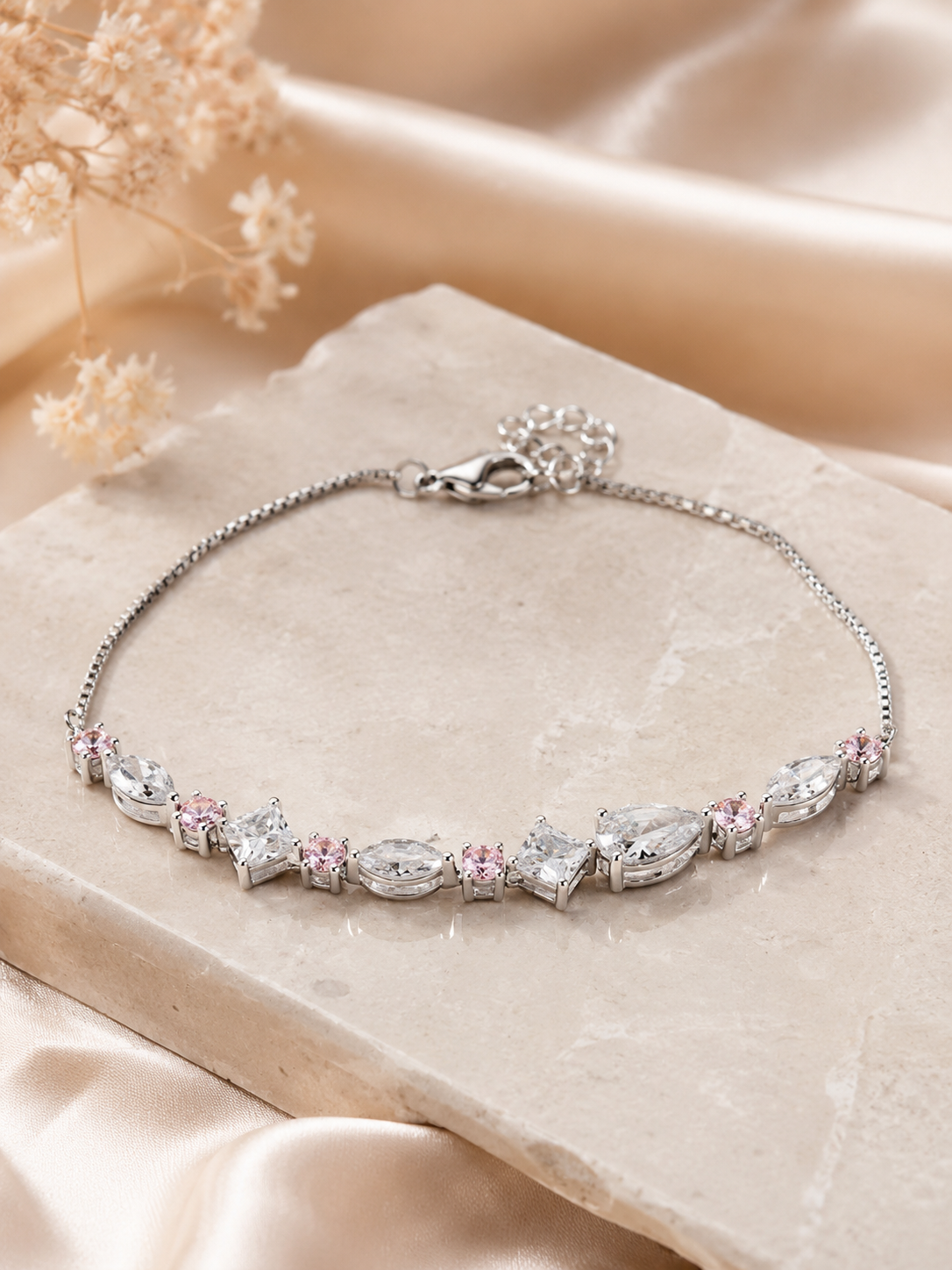 Mixed cut tennis bracelet